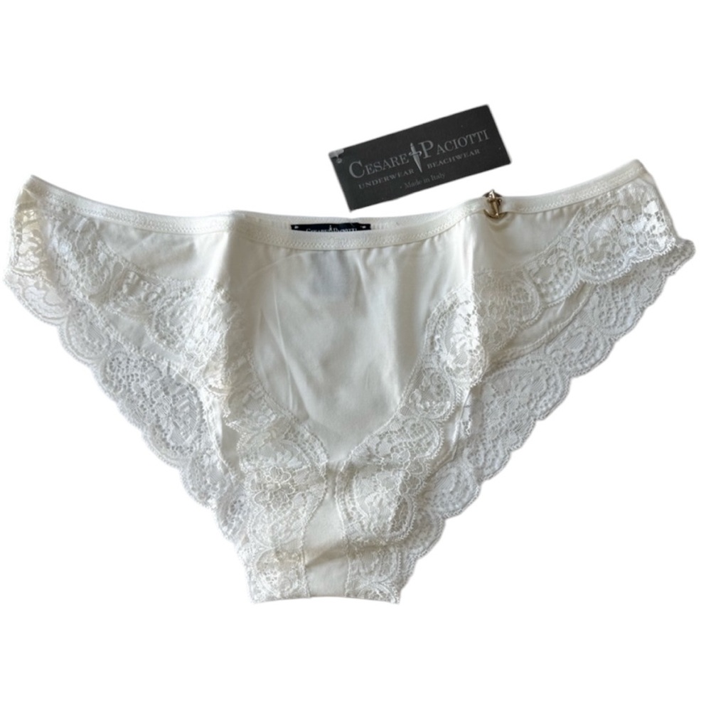 Cesare Paciotti Ivory Lace Bikini Panty Size 5/Large